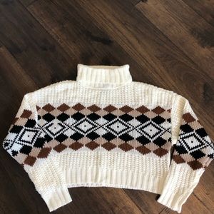 Forever 21 off white cropped turtleneck sweater, size S
